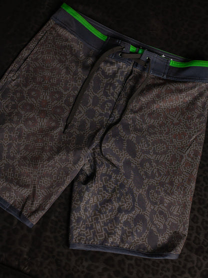 Boardshort Men Green Line / Fast Dry - LEOPARDUS LAGARTIKA