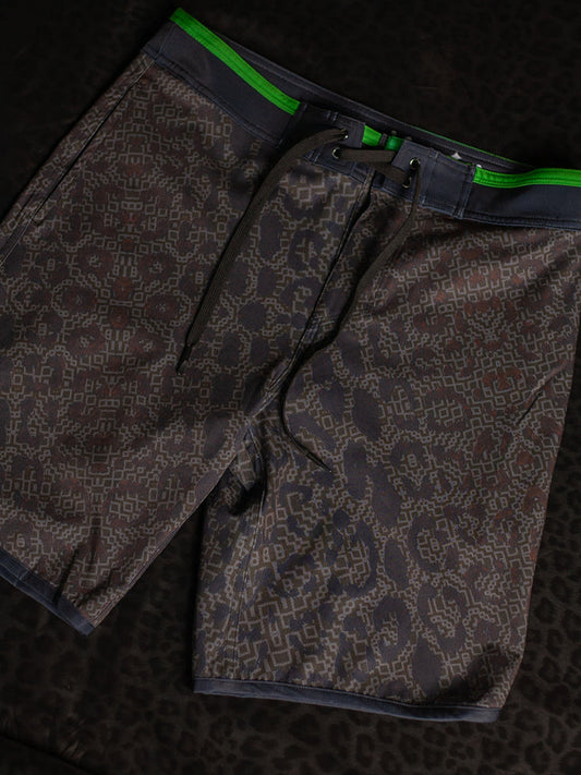 Boardshort Men Green Line / Fast Dry - LEOPARDUS LAGARTIKA