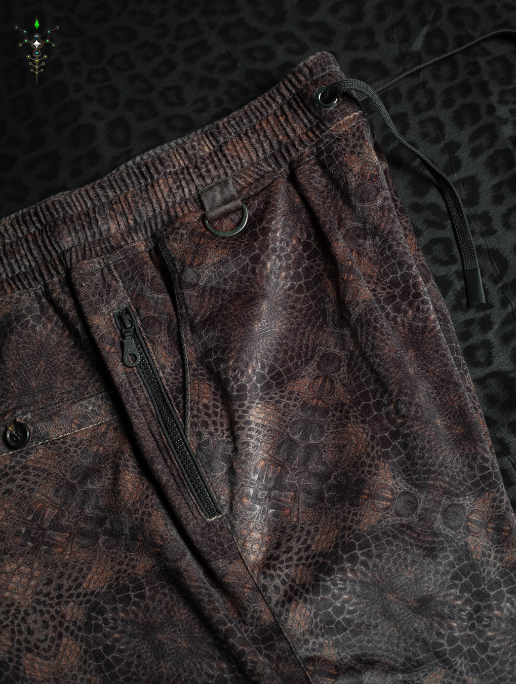 Boxing Shorts Black Mountains / Velvet Fawn – GATOR